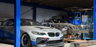 BMW M2 F87 Rennwagen + BMW Z4 E89 Karosserie