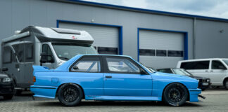 BMW M3 E30 Track Tool mit S65 Airbox Motor