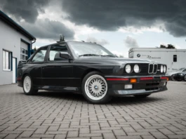 BMW M3 E30 Diamantschwarz mit S14 2,5l Airboxmotor BMW M3 E30 Diamantschwarz mit S14 2,5l Airboxmotor – Außen Ansicht 5